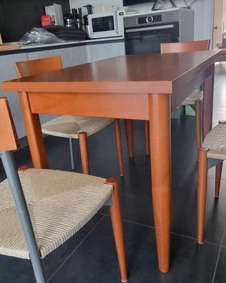 Tavolo da cucina Scavolini con sedie