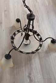 lampadario e piantana abbinata