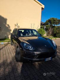 Porsche Cayenne color ORO 