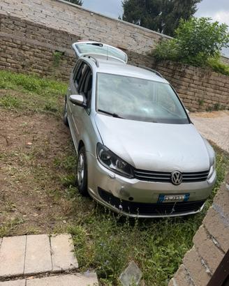 touran 1.4 benzina metano 2015