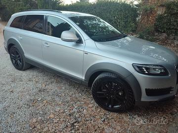 AUDI Q7 4.2 V8 tdi quattro tiptronic 7 posti