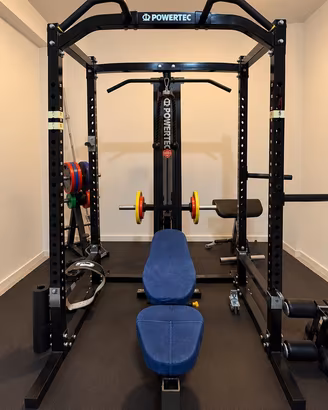 Palestra completa POWERTEC – Rack, Panca e Pesi