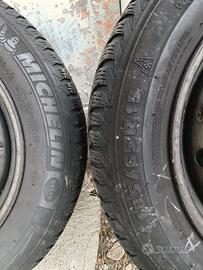 185/65/15 Michelin Alpine 65% con cerchi