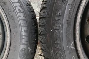 185/65/15 Michelin Alpine 65% con cerchi