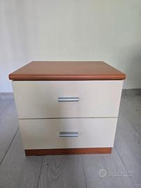 2 comodini in buono stato