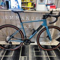 Gravel carbon Vkt 2026 grx 2x12 M