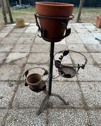 Fioriera in ferro battuto