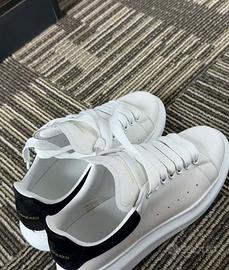 Alexander McQueen Sneaker Oversized, tallone nero,