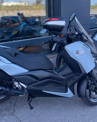 Yamaha xmax 300 Tech Max 2025
