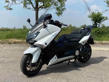 TMax 530  € 6000