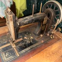 Macchina da cucire Singer a pedale – inizi ‘900