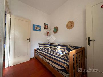 4 LOCALI A SPERLONGA