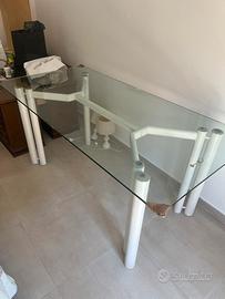 Tavolo in cristallo