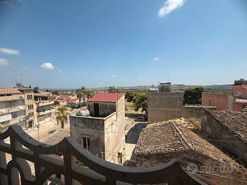 Edificio casa singola su due livelli