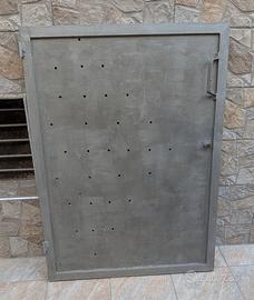 Porta in ferro cantina
