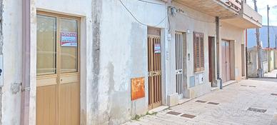 Centro- Casa indipendente con cortile