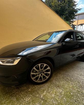 Audi A4 Avant 30 TDI/136 CV S tronic Business Adva