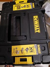 Avvitatore ad impulsi DeWalt