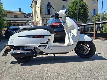 BENELLI/KEEWAY SIXTIES 300 MOT. PIAGGIO LC