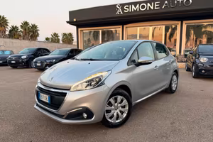 Peugeot 208 1.4 HDi 68 CV 5 porte Allure