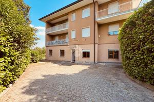 3 LOCALI A CASATENOVO