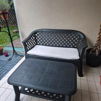 set da esterno divanetto tavolino + due poltrone