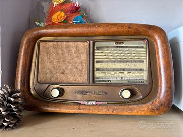 Radio vintage nova