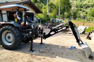 Retro escavtore per trattore