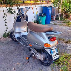 Piaggio Vespa 125 ET4 - 1999