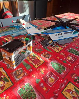 LEGO City Police Helicopter Surveillance 