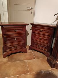 Set due comodini legno massello