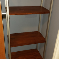 Scaffale a ripiani legno e alluminio