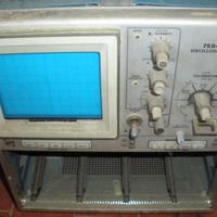 N°2 Oscilloscopi anni 70  Textronik Type 7514 -750