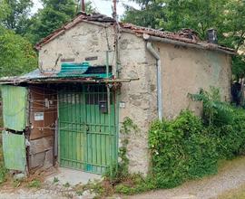 Garage, Posto Auto o Laboratorio - Località Contea