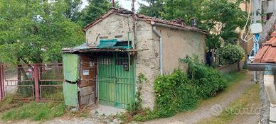 Garage, Posto Auto o Laboratorio - Località Contea