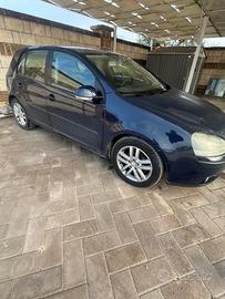 VOLKSWAGEN Golf 5ª serie - 2004