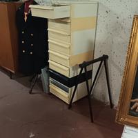 cassettiera Kartel più cavalletto