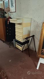 cassettiera Kartel più cavalletto