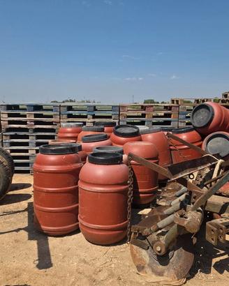 Bidoni in plastica per liquidi agricoltura