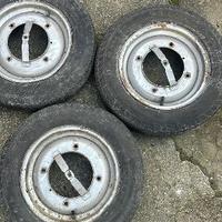 Vend  3 ruote piu cerchi  Fiat 500 dal 1957 al 19