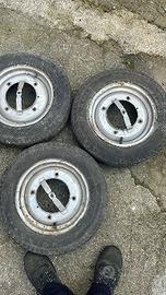Vend  3 ruote piu cerchi  Fiat 500 dal 1957 al 19