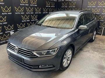 Volkswagen Passat Variant 2.0 TDI DSG Business Blu