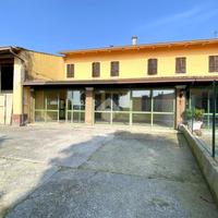 CASA DI CORTE A CASALMORO