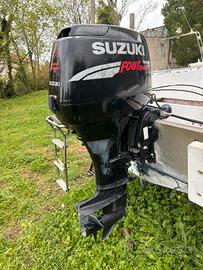 Motore 40 cavalli suzuki/ johnson