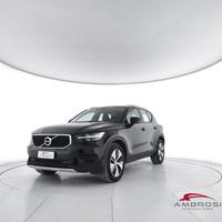 VOLVO XC40 D3 Momentum - AUTOCARRO N1