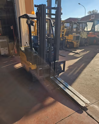 Muletto elettrico 1500 kg marca OM