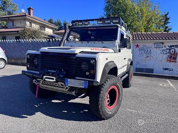land rover defender 90 td5 