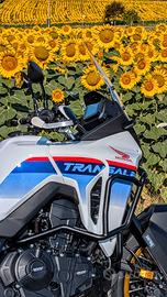 Honda Transalp XL750 accessoriata in garanzia