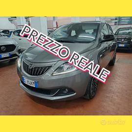 Lancia Ypsilon 1.0 hybrid Gold CARPLAY 4 vetri ele