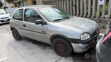 Opel corsa seconda serie anno 97